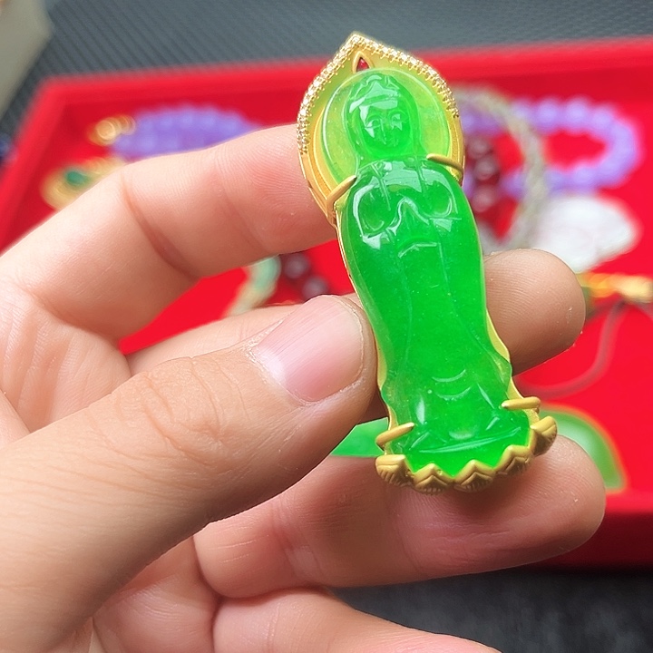 琥珀颈饰未镶嵌啊啊
