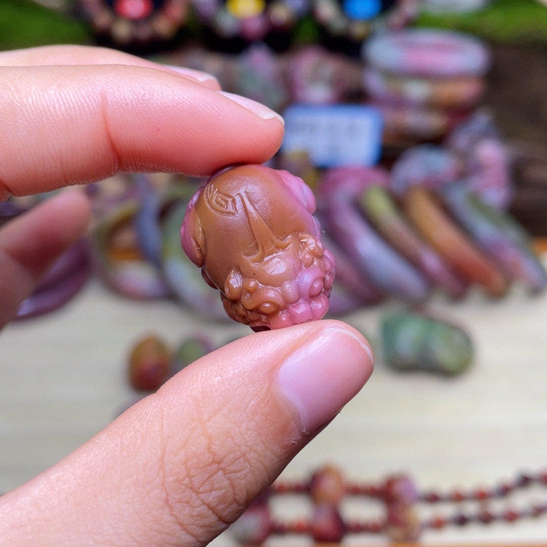 玛瑙/玉髓珠宝半成品未镶嵌盐源玛瑙年底清货