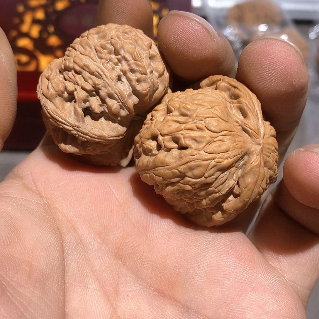 文玩核桃把件薯*游戏