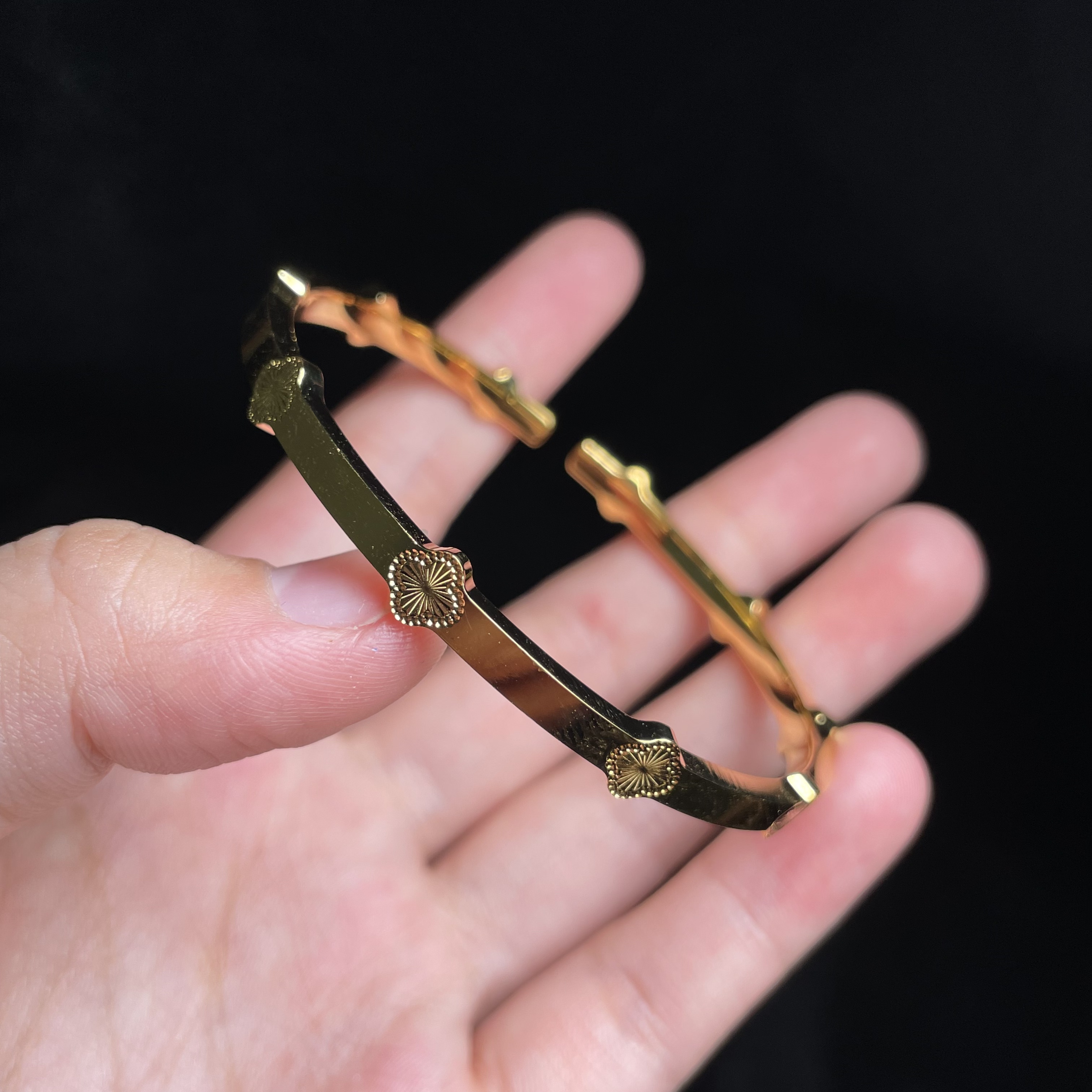 足银银制品 L足银银制品 【玉氏珠宝】足银999.9四叶草开口手镯 C