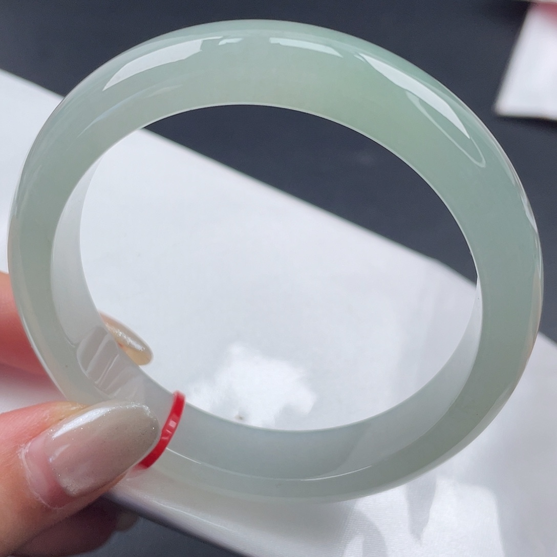 翡翠未镶嵌手镯56圈口