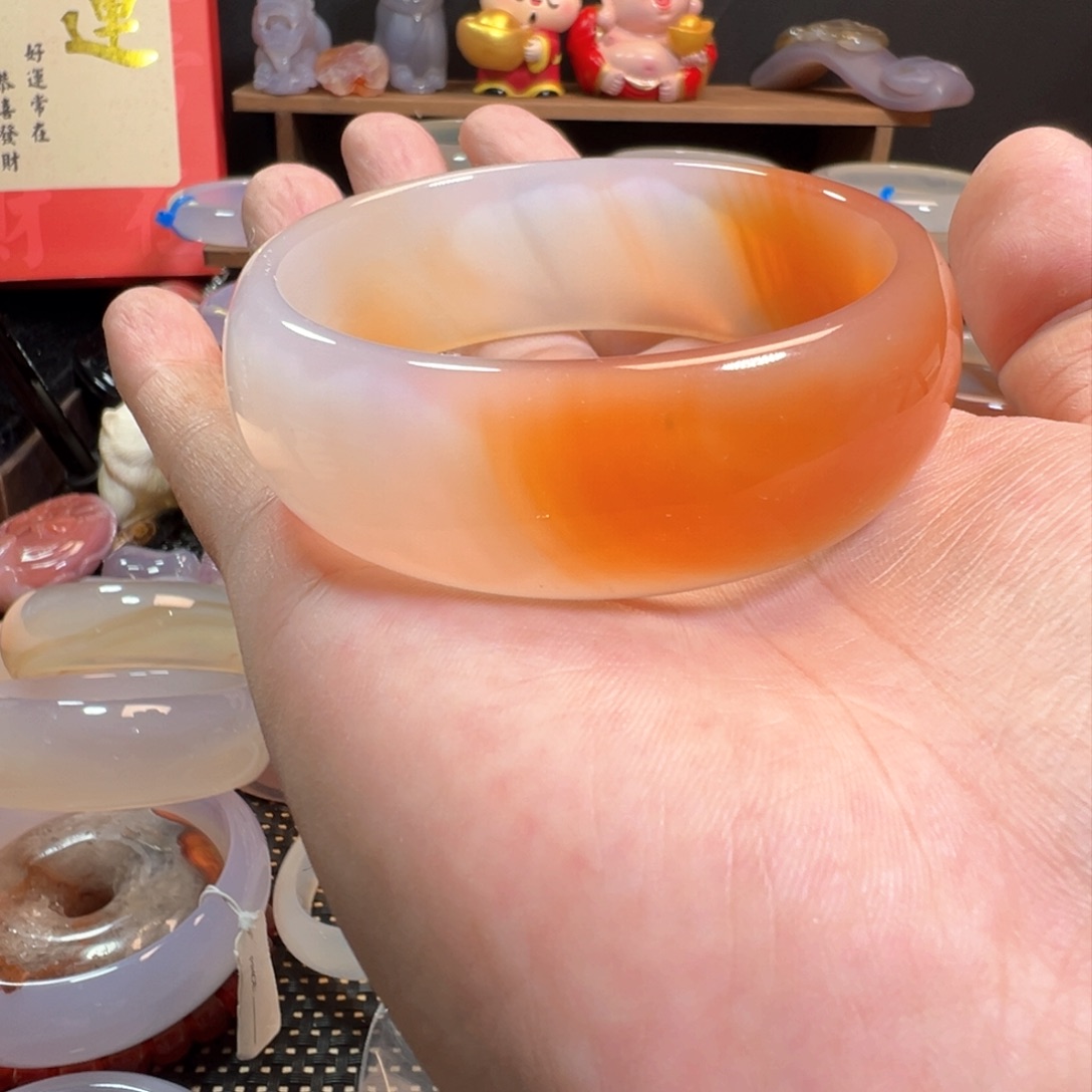 玛瑙/玉髓手镯未镶嵌