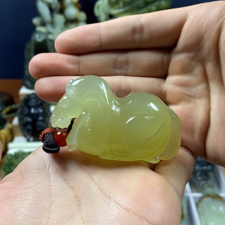 岫玉未镶嵌手把件