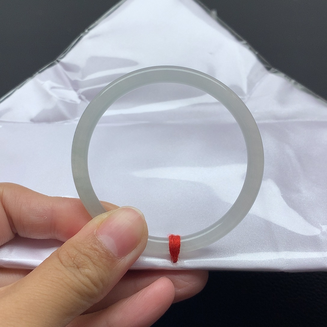 翡翠未镶嵌手镯50