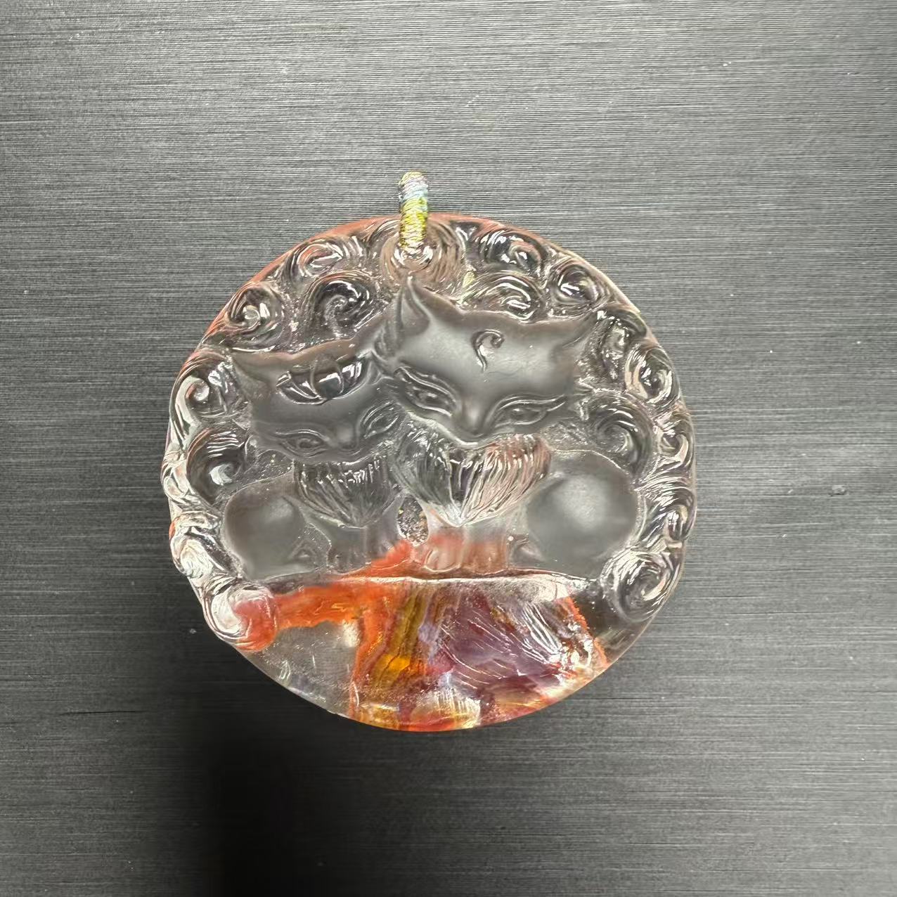 天然水晶 红胶花亲子九尾狐吊坠 雕工精美 俏色巧雕