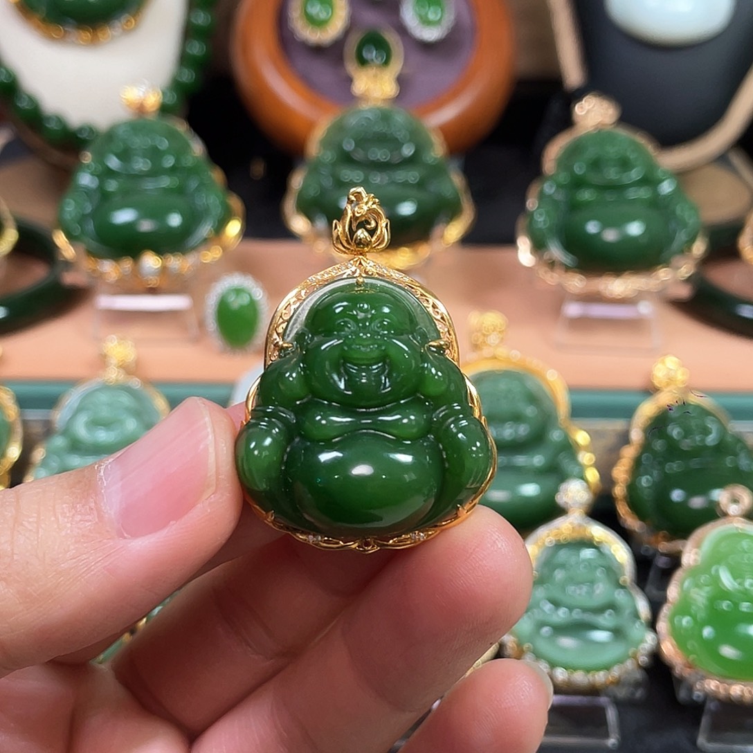 和田玉（碧玉）18K金镶嵌颈饰30mm