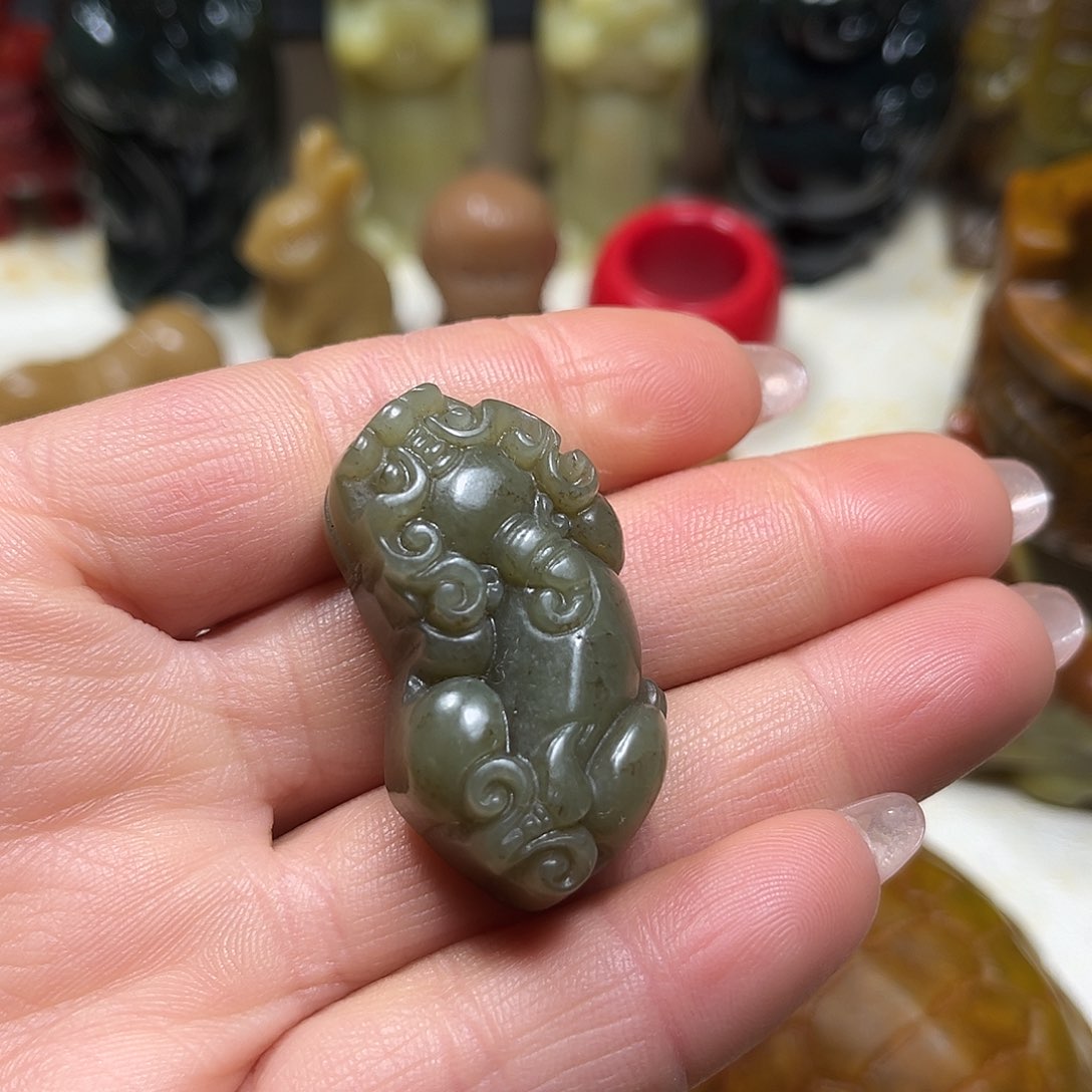 白玉菩提吊坠白玉菩提吊坠