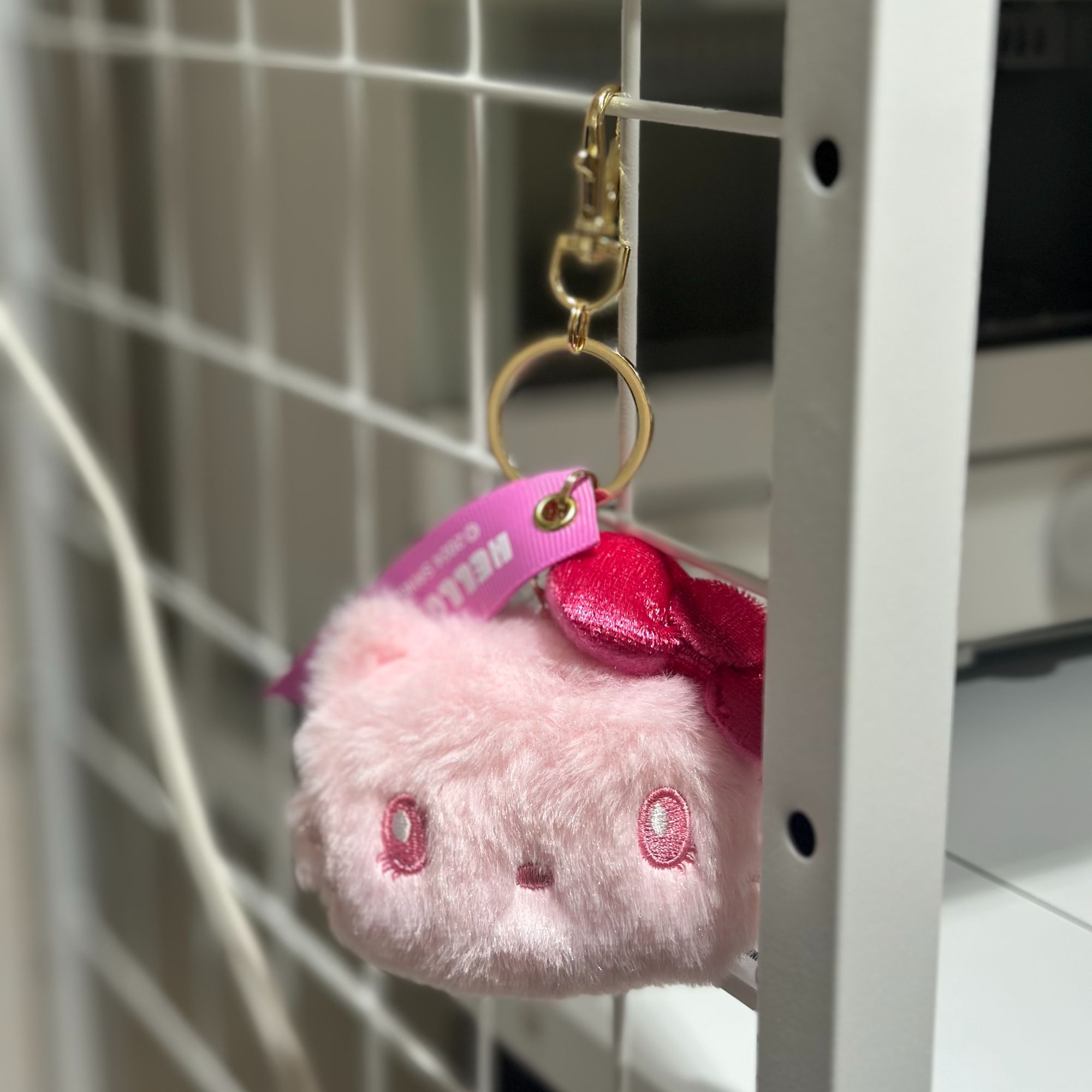 【大阪限定】Hello Kitty 睫毛精全粉Kitty头钥匙扣玩偶