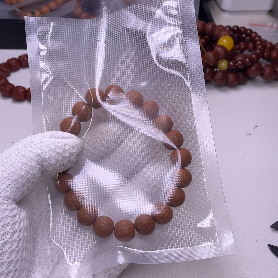 猴头核桃吊坠聚宝盆