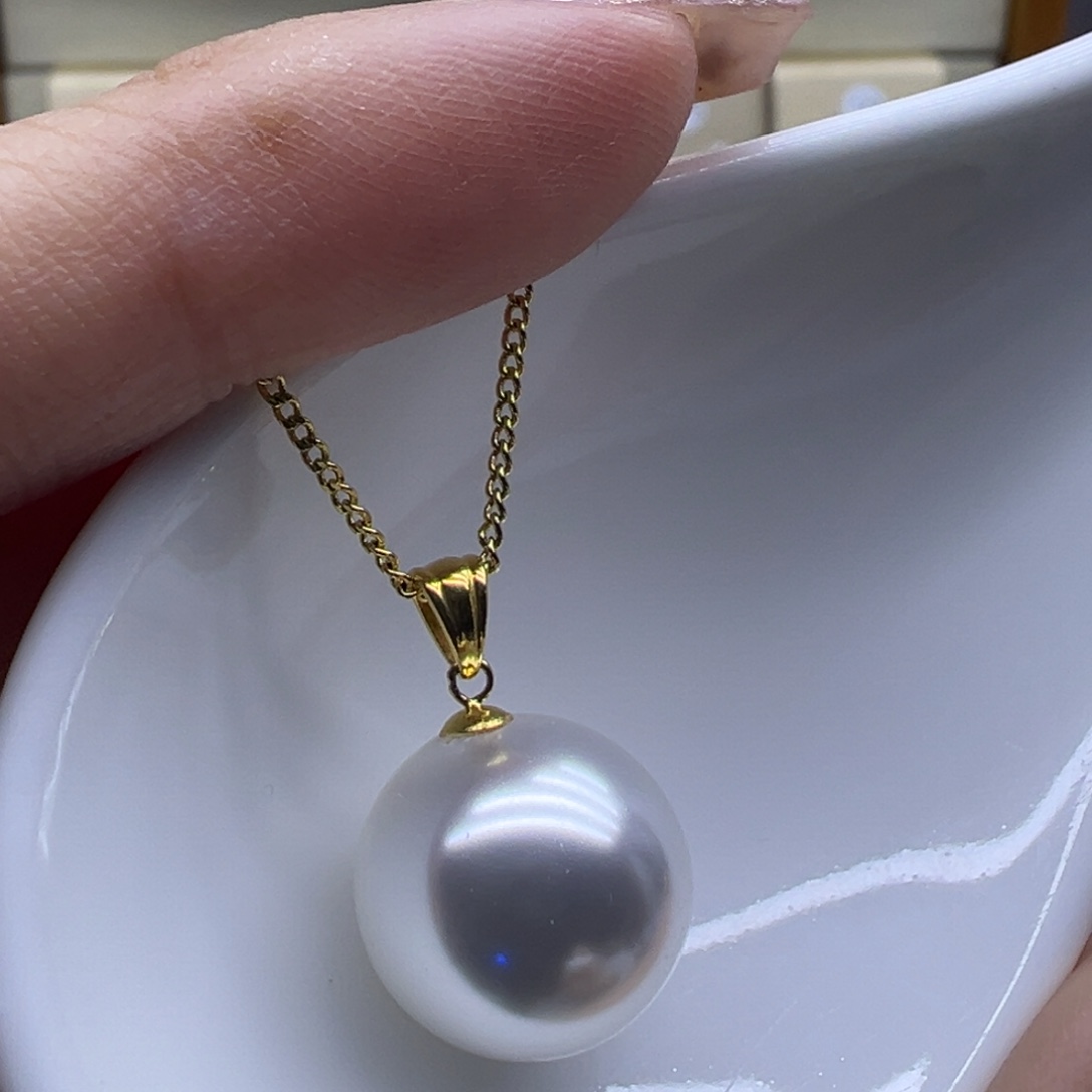 淡水珍珠18K金镶嵌吊坠(赠链)