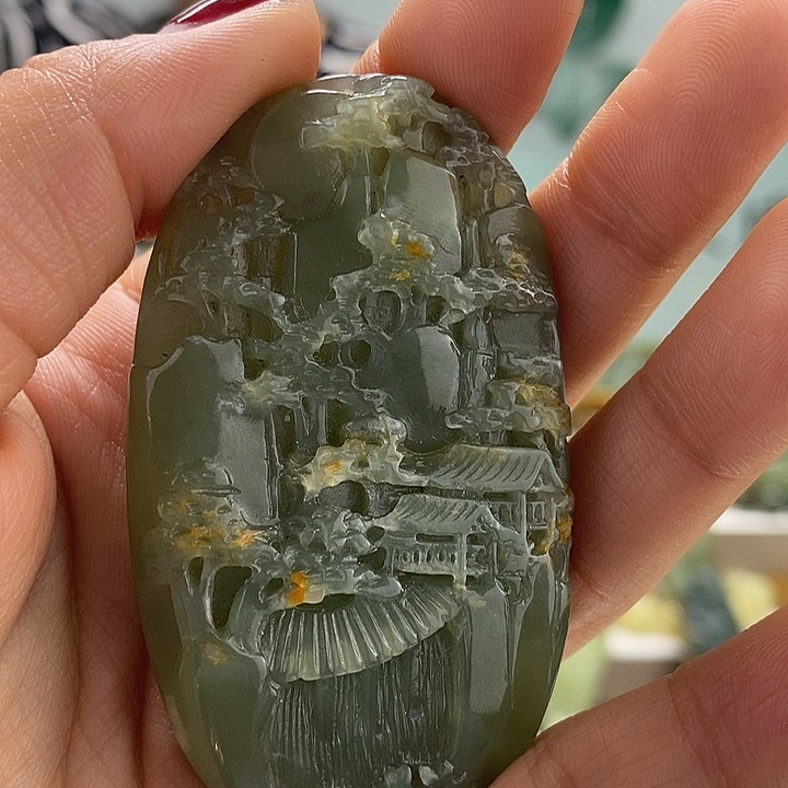 透闪石质玉挂件未镶嵌有瑕