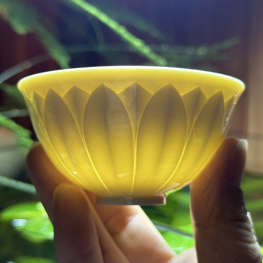 微澜定瓷～经典莲瓣盏 90cc 薄胎全手刻花 官字款