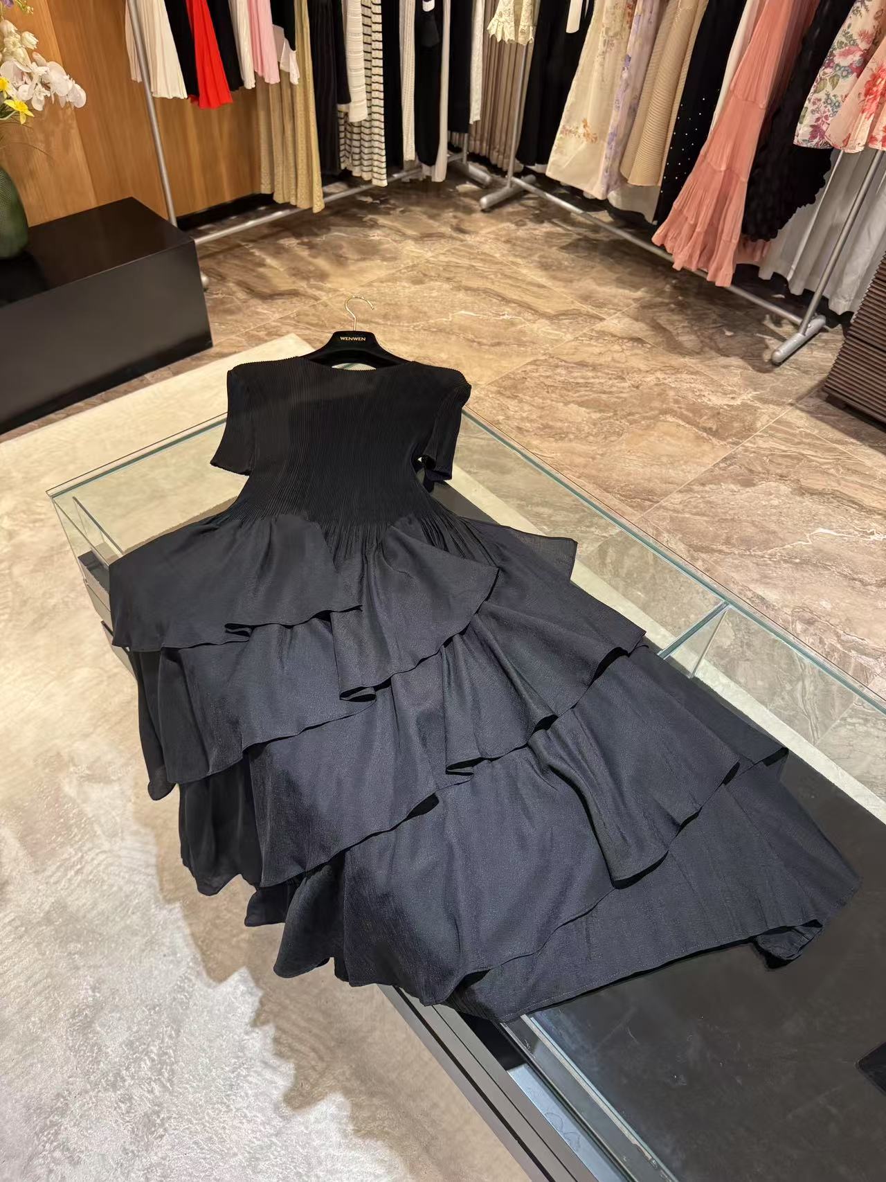 WW2025新款女士气质时尚休闲长款连衣裙W201145