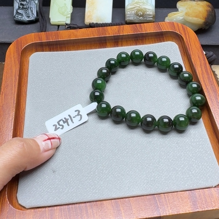 和田玉未镶嵌手串