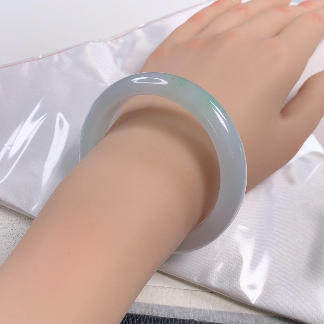 未镶嵌手镯翡翠白底青226新品