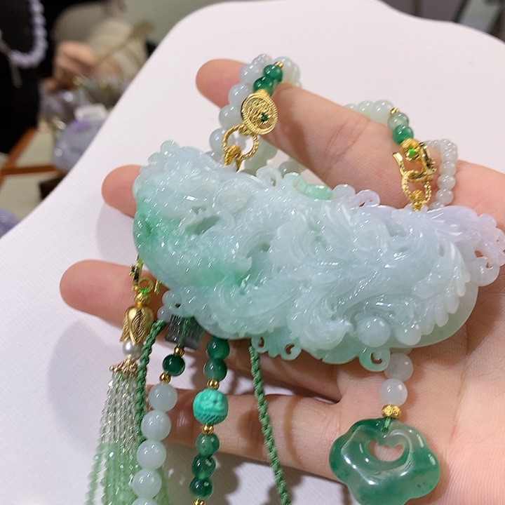 翡翠未镶嵌颈饰翡翠吊坠