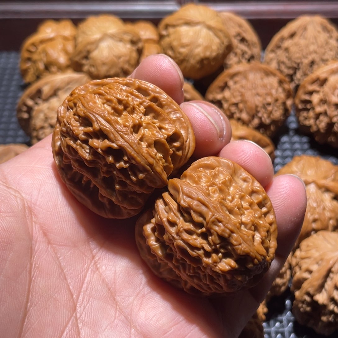 吊坠文玩核桃39三角白维修 不退换