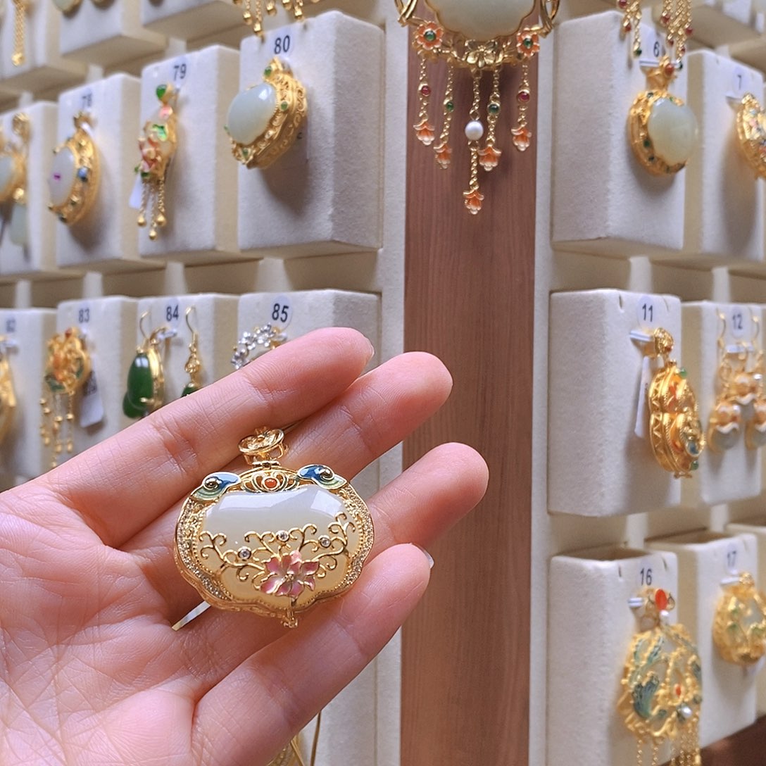 和田玉颈饰银S925镶嵌