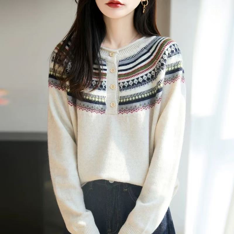 濮院 费尔岛提花蜜熊绒毛衣外穿内搭针织衫