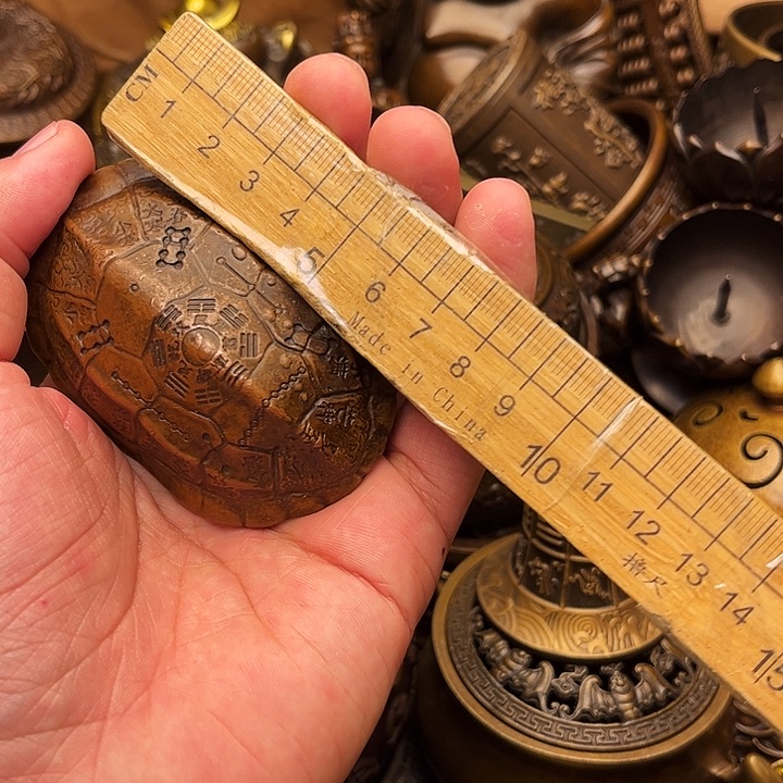 精美铜器做工精湛 