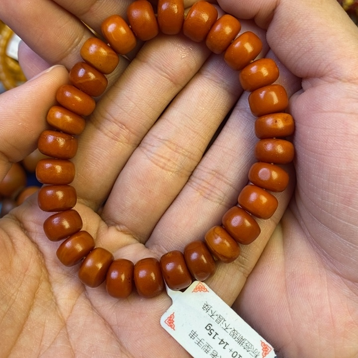 未镶嵌琥珀珠宝奇石