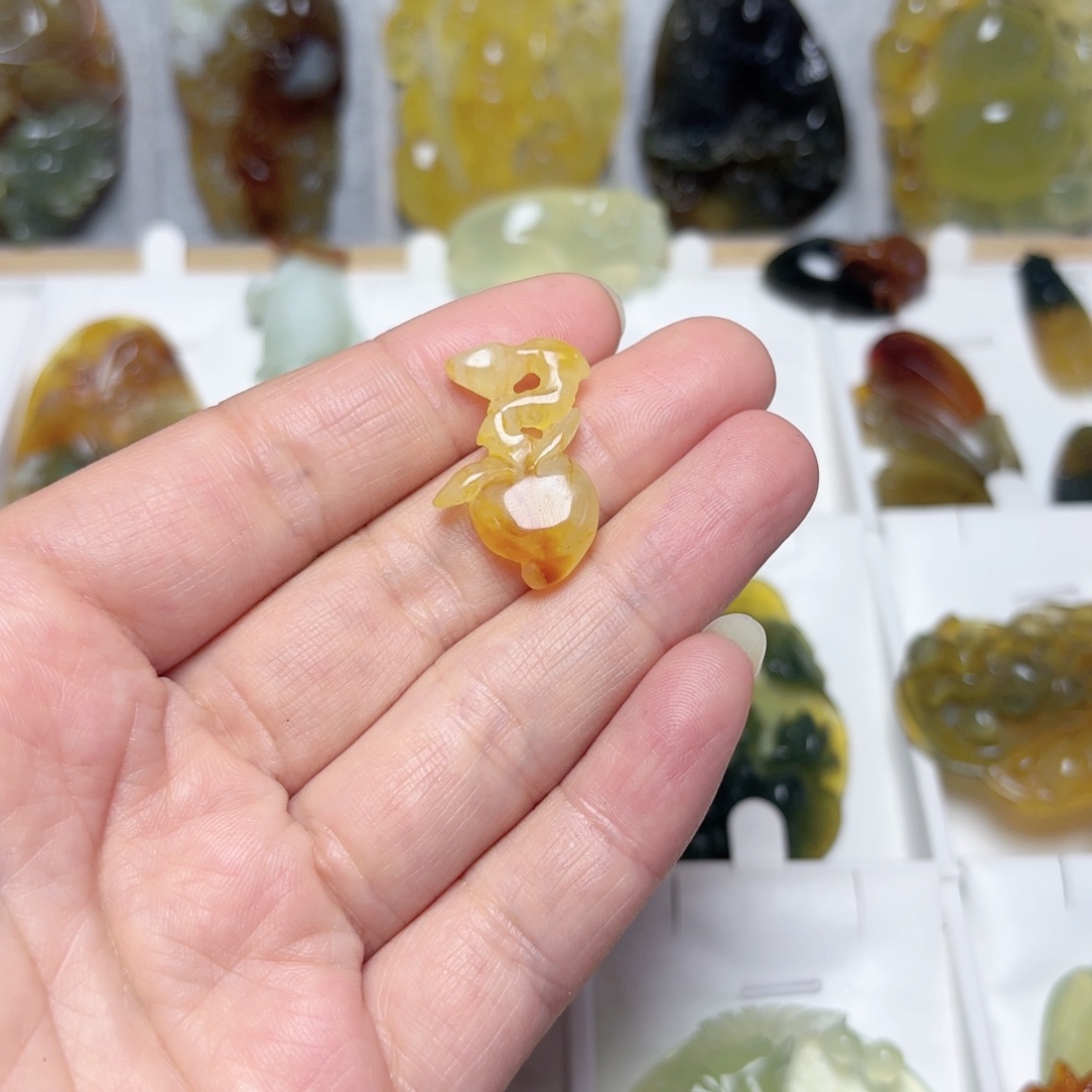 未镶嵌蛇纹石玉吊坠(不含链)用****3