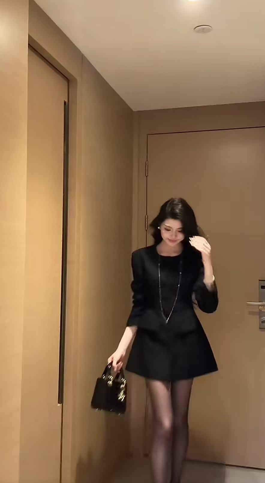 少量现货【月光手书】气质法式时尚显瘦百搭长袖黑色外套2888款