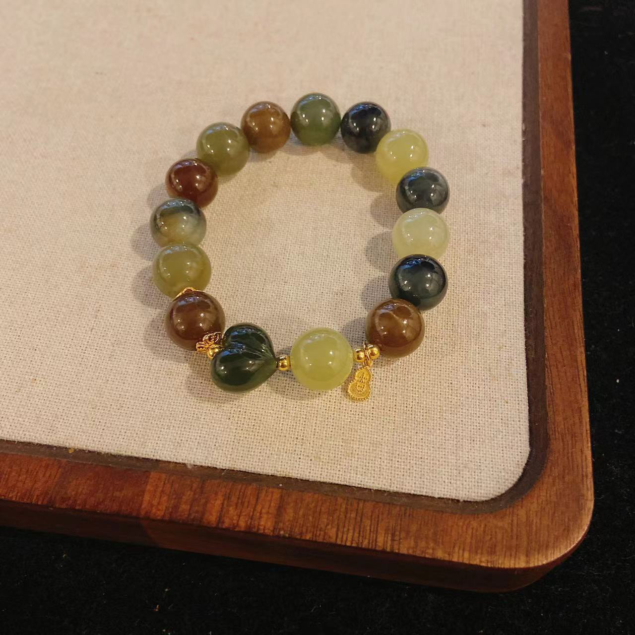 CA540 925银新疆料和田玉多宝设计款手串多样性发货一条