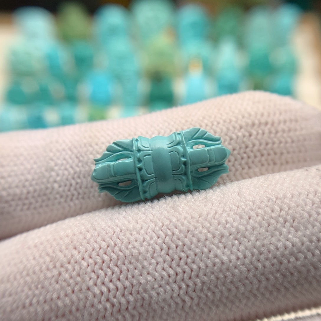 绿松石配饰未镶嵌