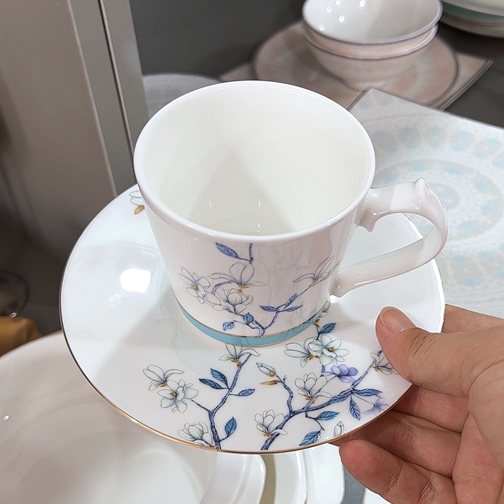 碗微瑕骨瓷杯碟水云间一套