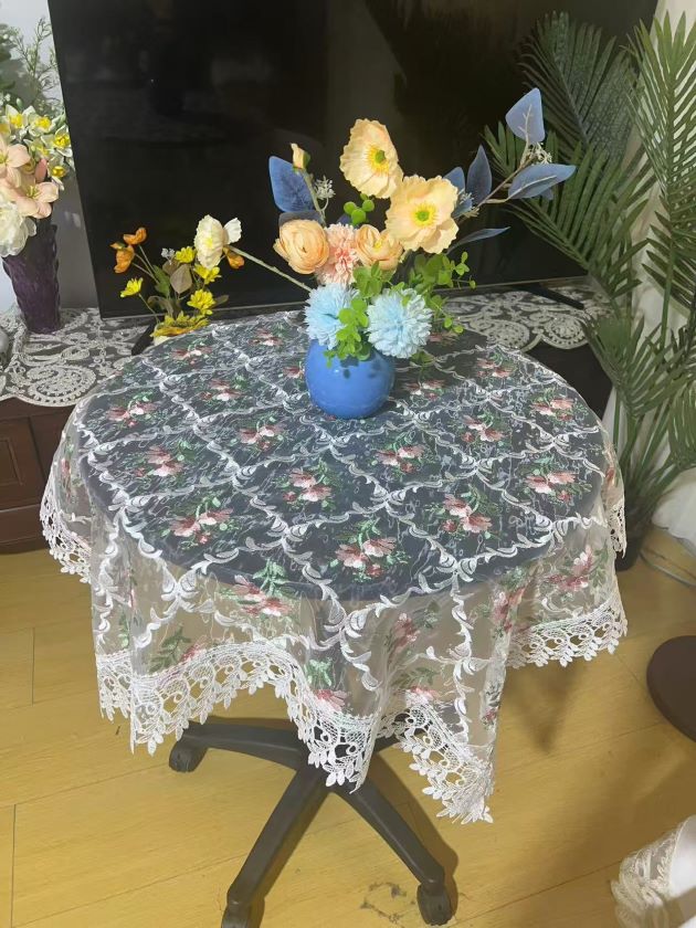 ZN186-28丝光线【105*105】白底粉雏菊花玻璃纱水溶边桌布茶几布