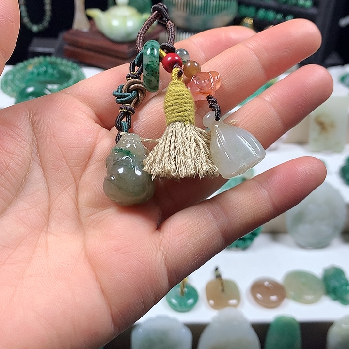 未镶嵌独山玉颈饰