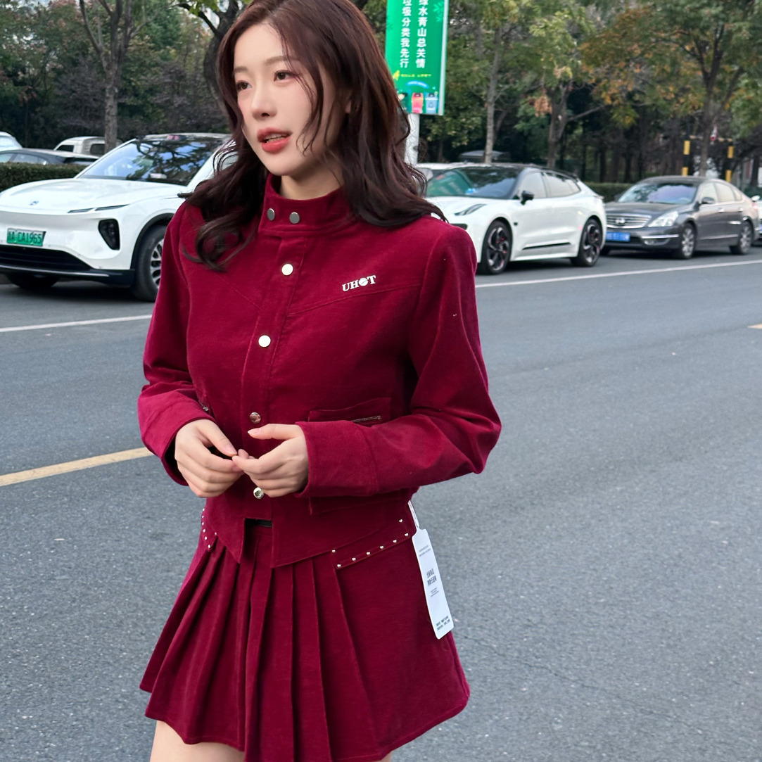 UHOT/诱货红色短款立领夹克女外套精致休闲25秋冬新款 UWWW1W702M