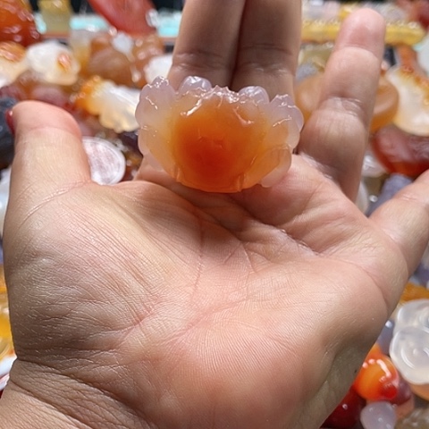 未镶嵌颈饰玛瑙/玉髓糖*霏