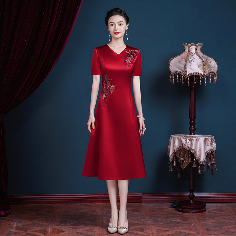 5373婚宴装2025年轻女婚礼妈妈礼服高贵洋气高端旗袍裙显瘦气质款