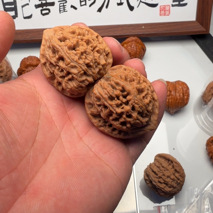 给****文玩核桃吊坠麻核桃7