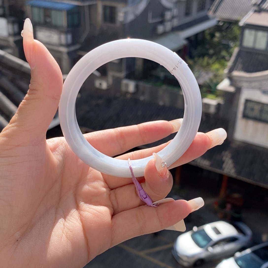 翡翠手镯未镶嵌58圈口