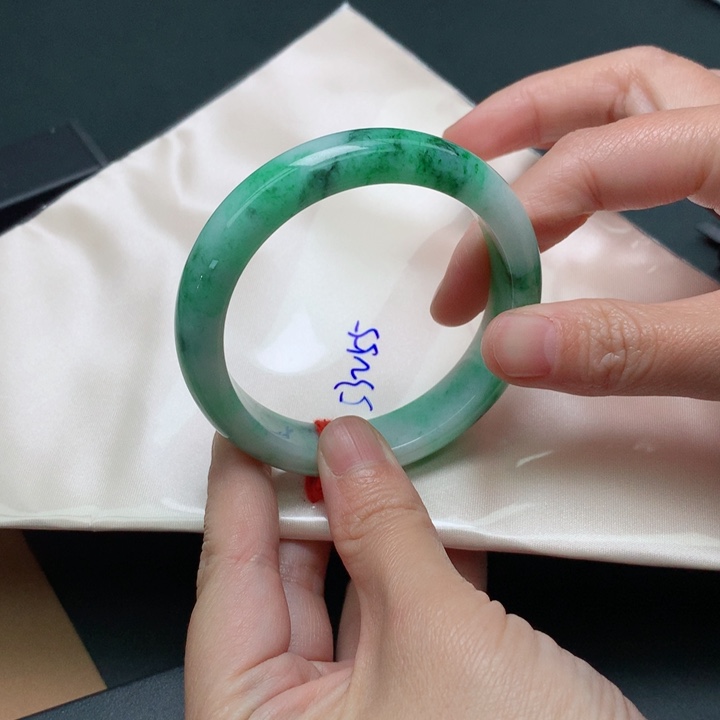 未镶嵌手镯翡翠翡翠