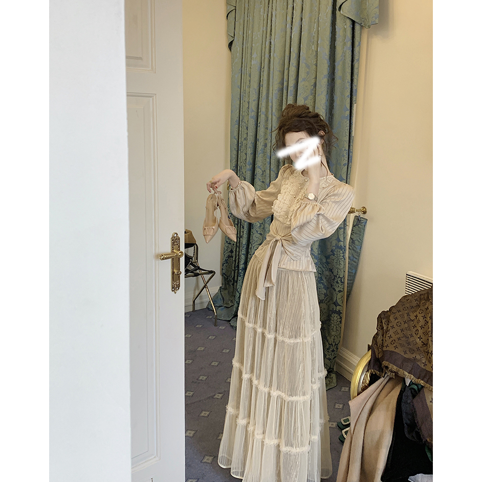 【菲娅千金】法式重工收腰灯笼袖衬衫长袖衬衣+秋日奶茶半身裙套装