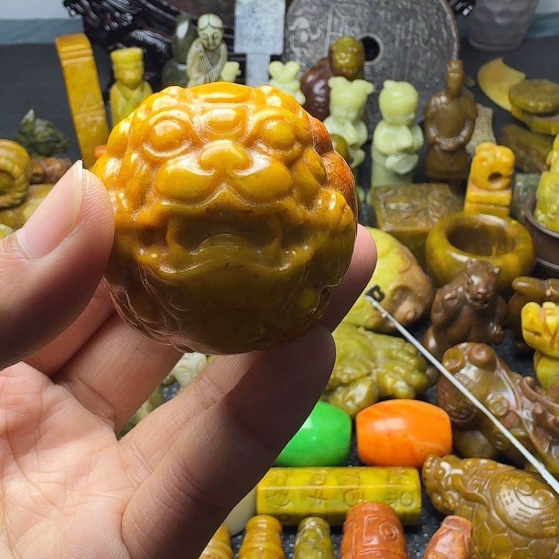 白玉菩提吊坠。。。