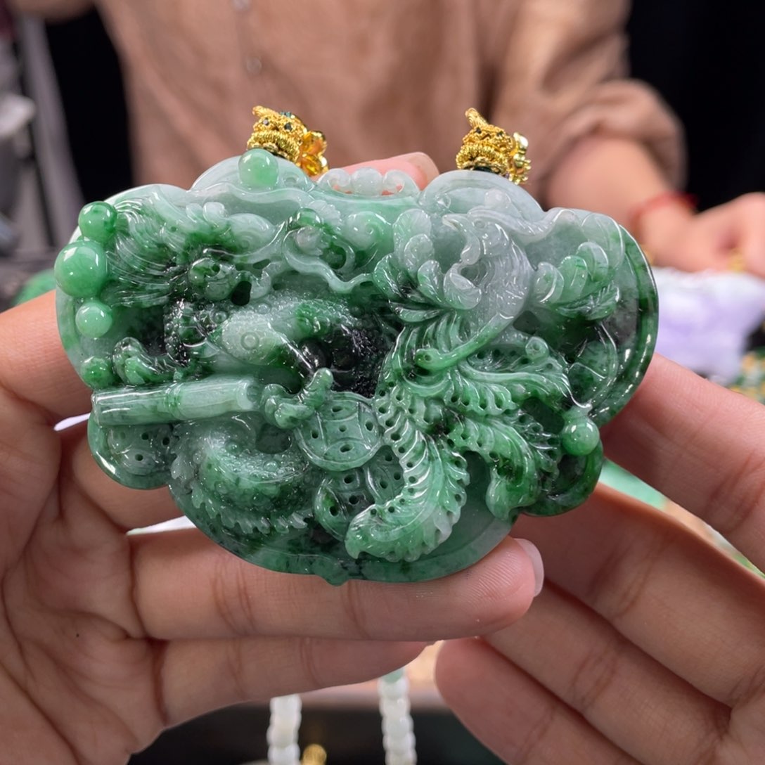 翡翠颈饰未镶嵌代编织