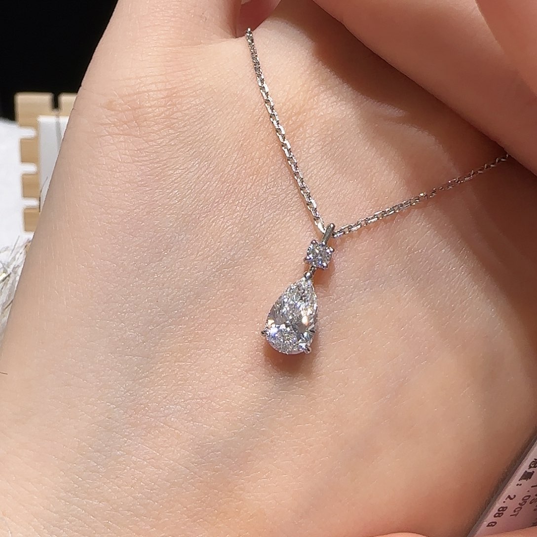 实验室培育钻石铂Pt950镶嵌一卡一滴泪水滴项链