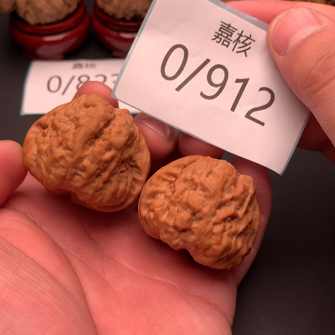 文玩核桃把件延庆山地老树一代红皮蛙39