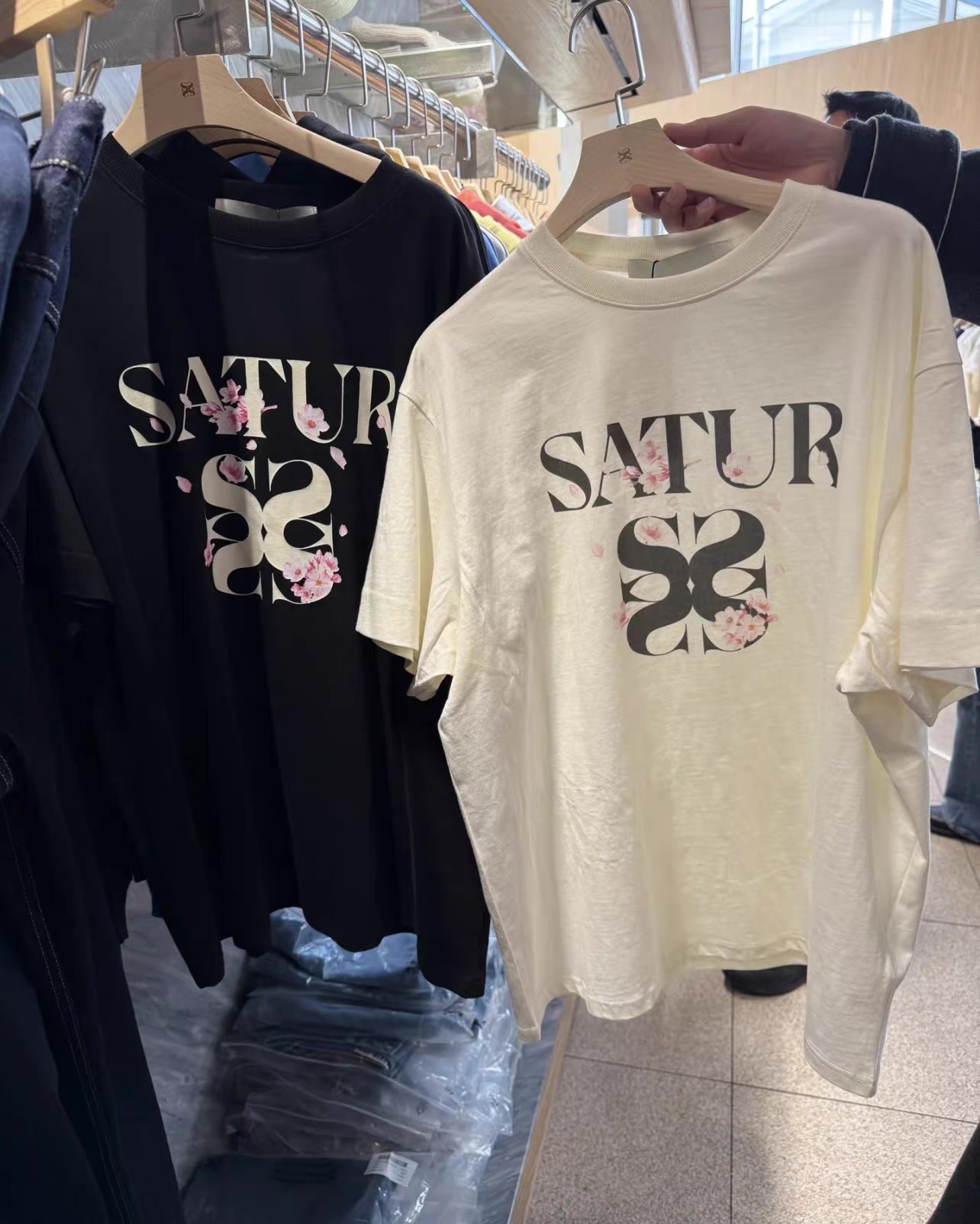 闪闪兒 韩国设计师品牌 SAT 25夏季 樱花情侣短袖T恤9286