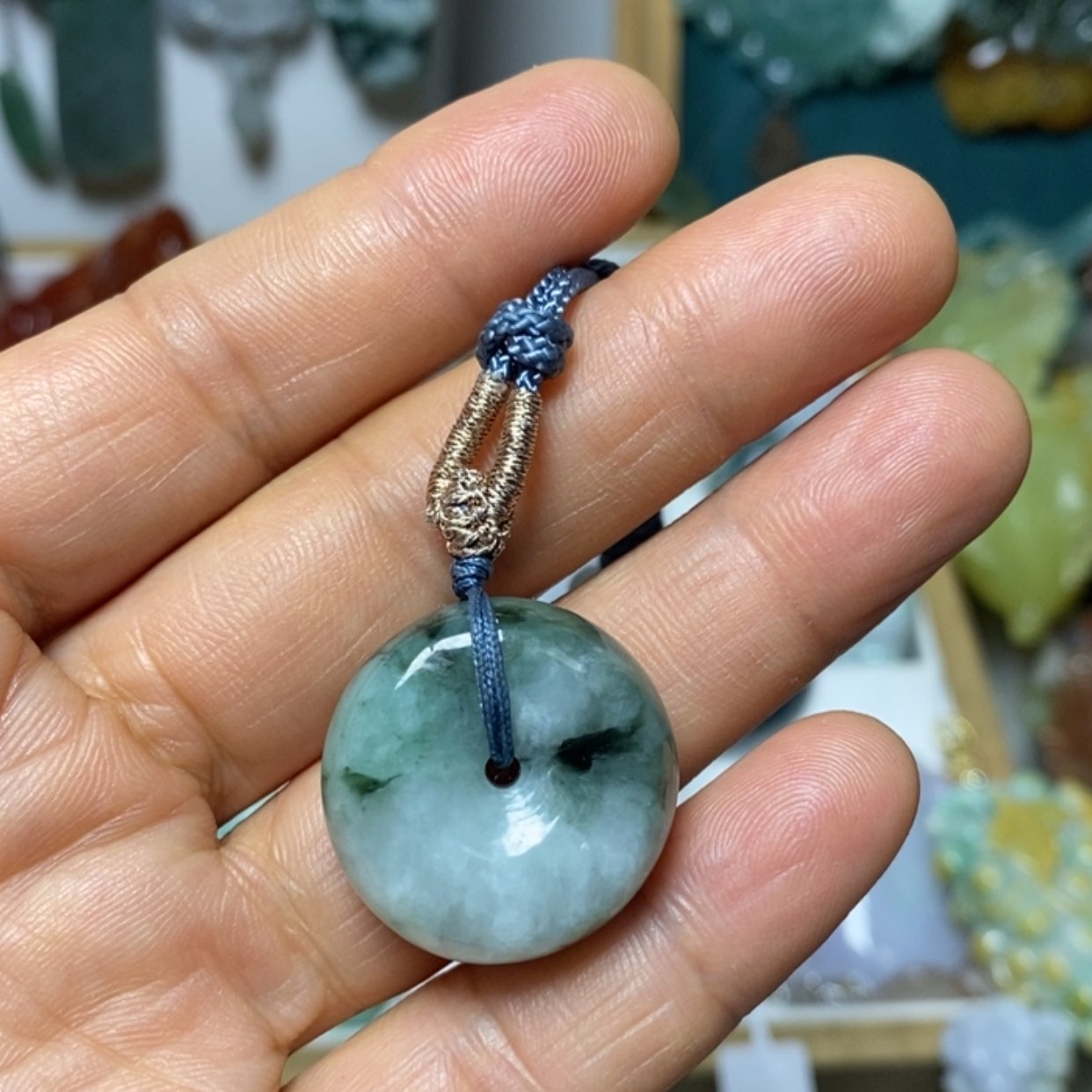 【闪购商品】翡翠吊坠(赠链)未镶嵌