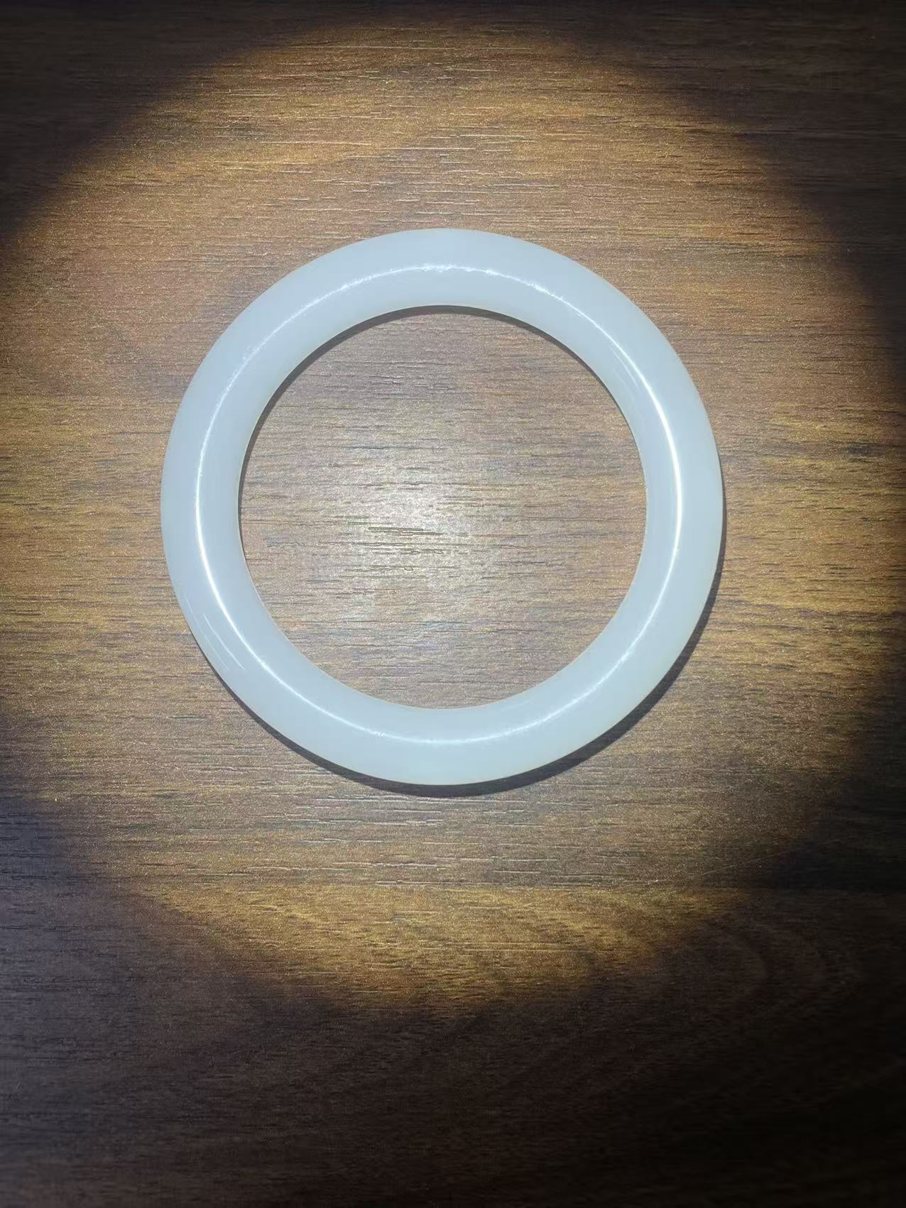 YS0451  A货高冰老田家手镯60mm（无礼盒）