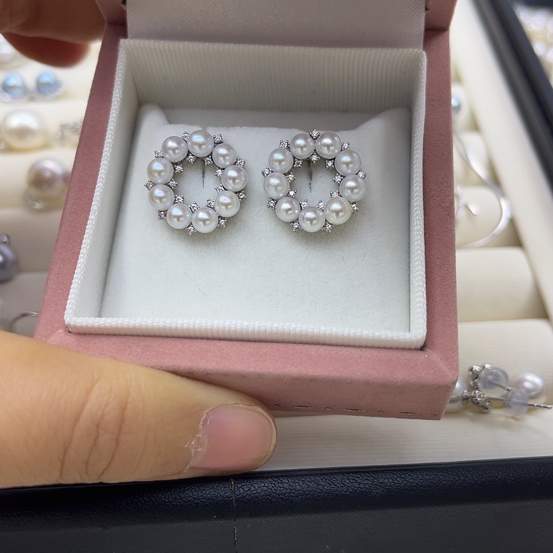 淡水珍珠银S925镶嵌耳饰