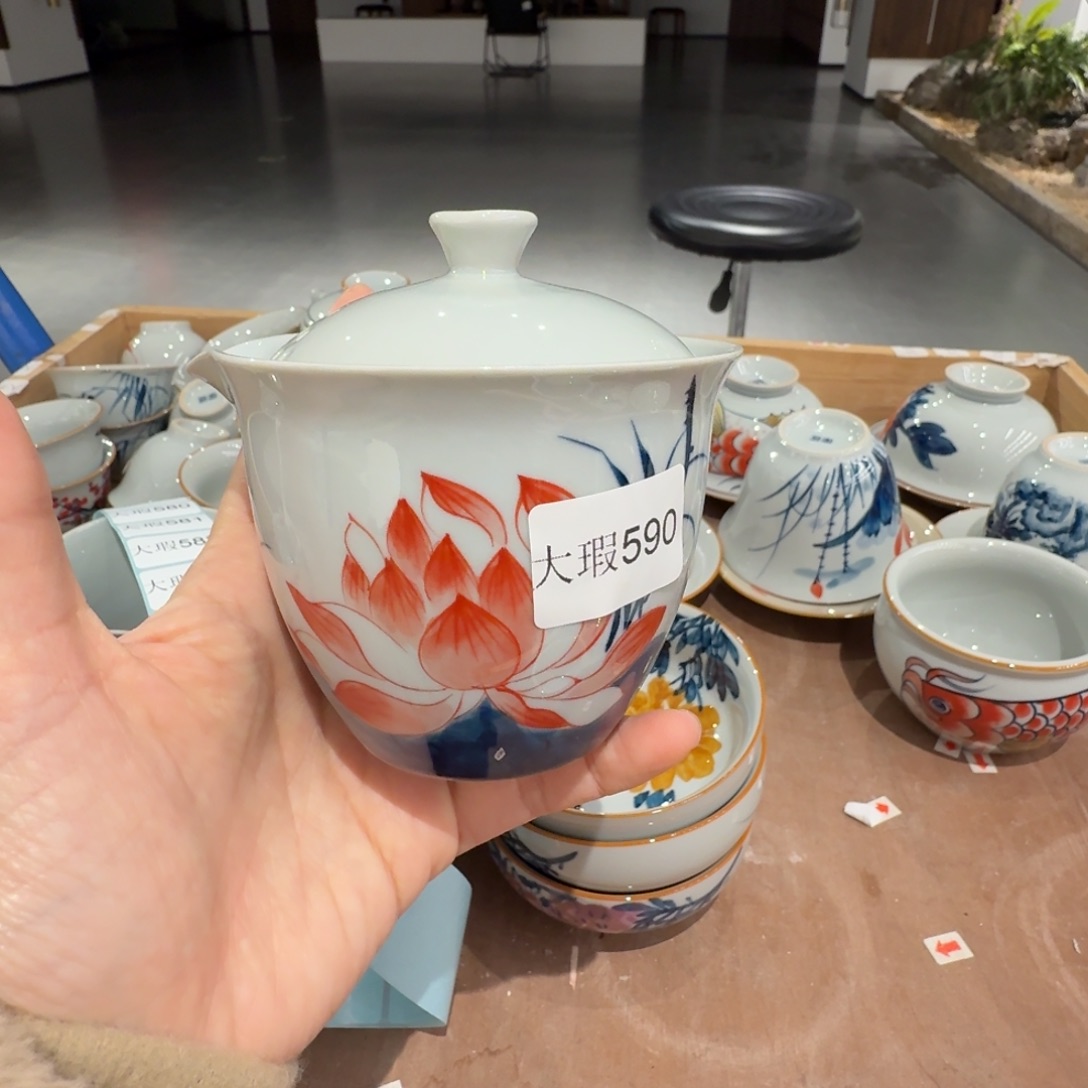 釉下手绘茶具微瑕