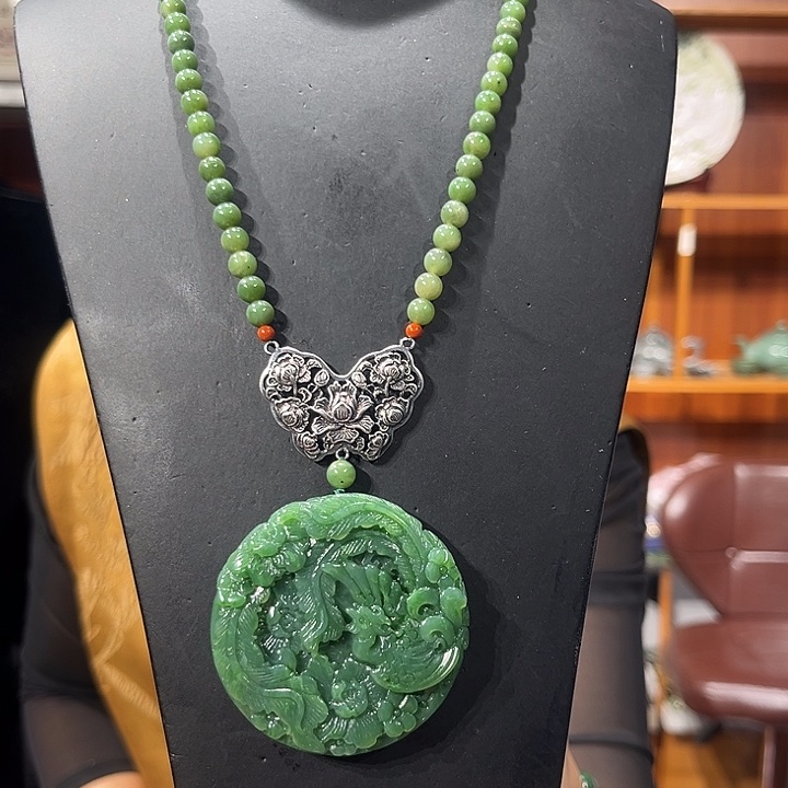 颈饰未镶嵌和田玉