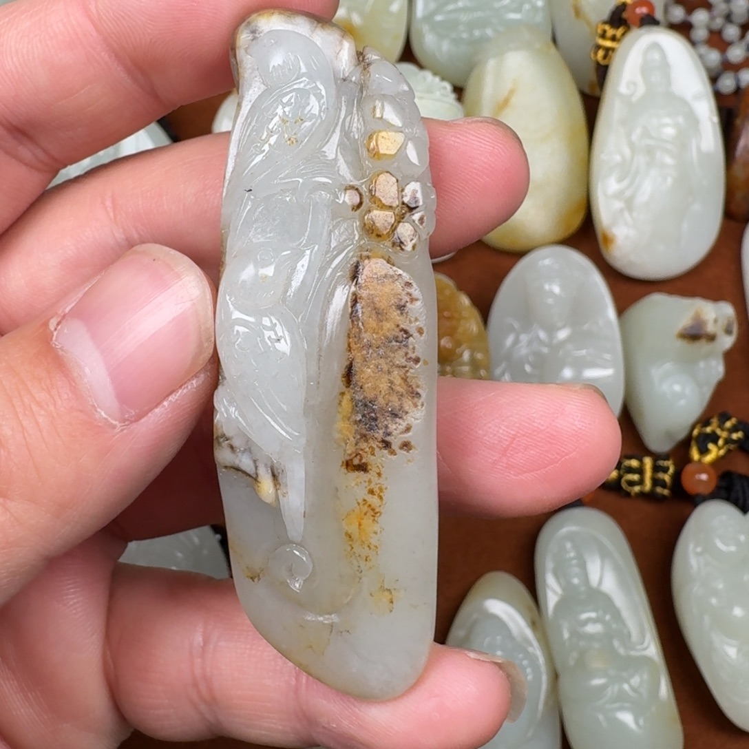 和田玉未镶嵌颈饰